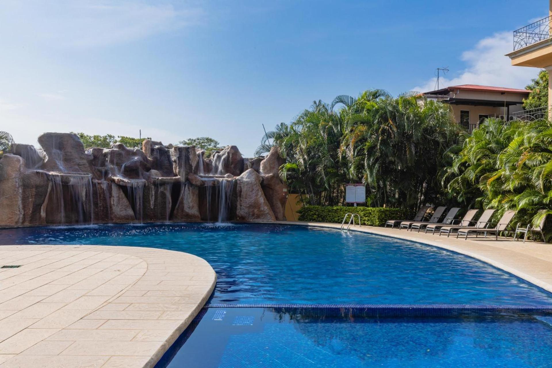 Sunrise 6- Ocean View 2 Bedroom Condo, Steps To The Beach تاماريندو المظهر الخارجي الصورة