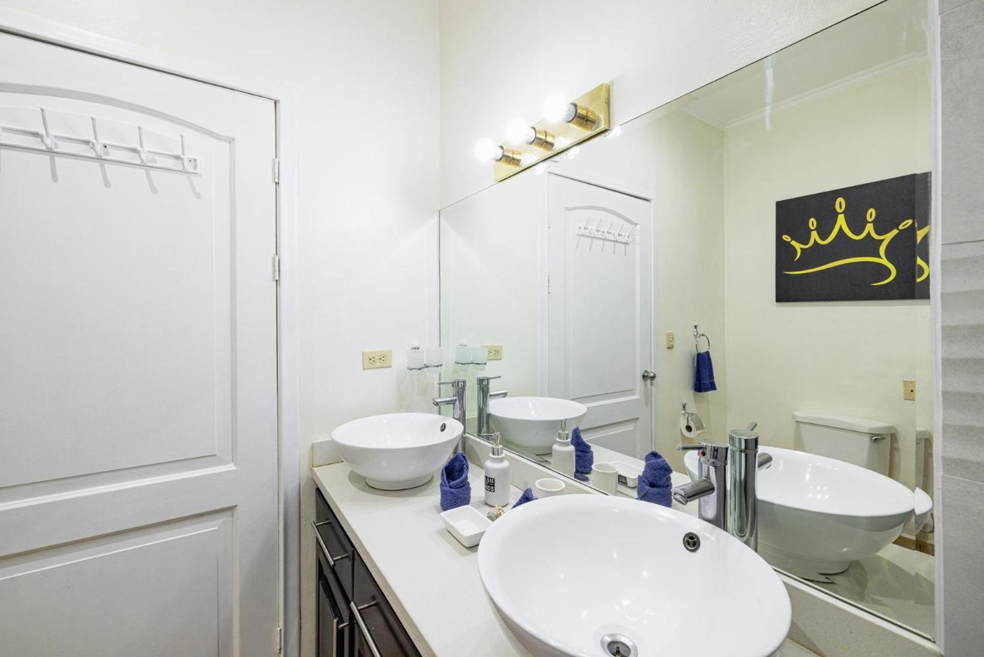 Sunrise 6- Ocean View 2 Bedroom Condo, Steps To The Beach تاماريندو المظهر الخارجي الصورة